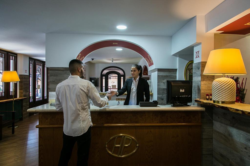 Hotel Posta R.T.A. Madonna Kültér fotó