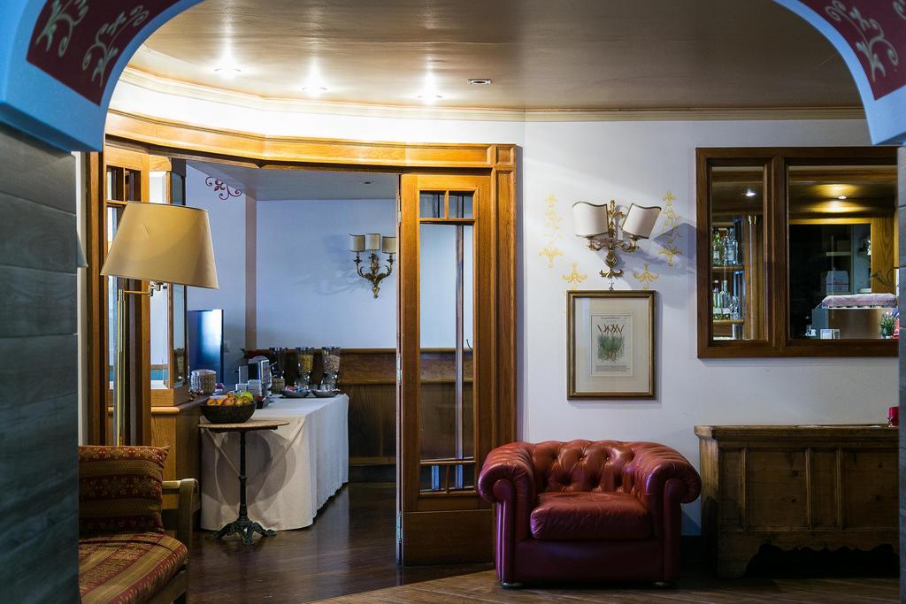 Hotel Posta R.T.A. Madonna Kültér fotó