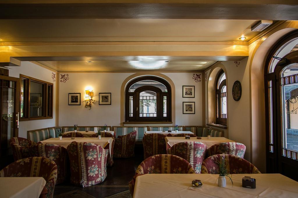 Hotel Posta R.T.A. Madonna Kültér fotó