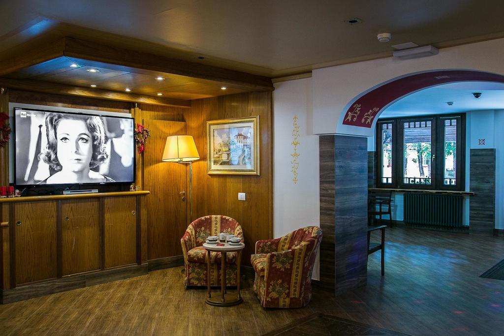 Hotel Posta R.T.A. Madonna Kültér fotó