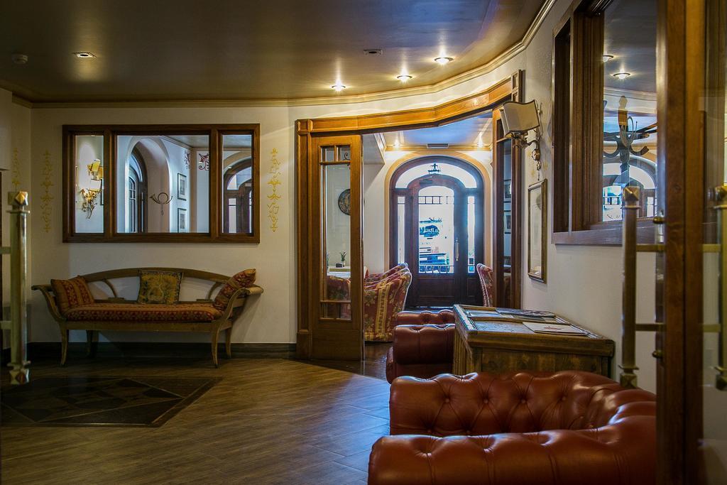 Hotel Posta R.T.A. Madonna Kültér fotó