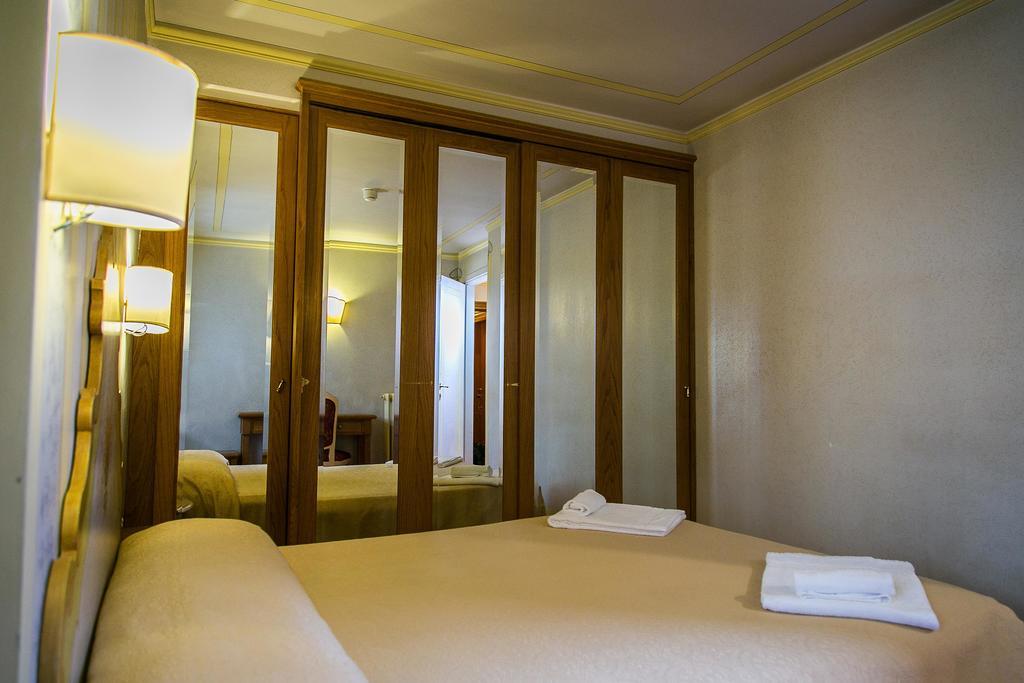 Hotel Posta R.T.A. Madonna Kültér fotó