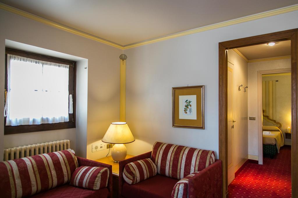 Hotel Posta R.T.A. Madonna Kültér fotó